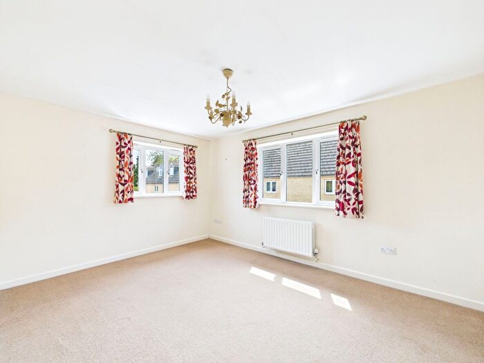 1 Bedroom Flat For Sale In Elm Grove, Milton-Under-Wychwood, Chipping Norton, OX7