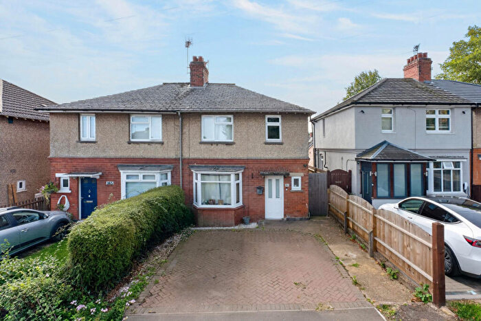 3 Bedroom Semi Detached House For Sale In Irchester Road, Rushden, NN10