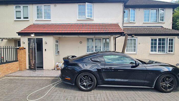 6 Bedroom Semi-Detached House To Rent In Rutters Close, West Drayton, UB7