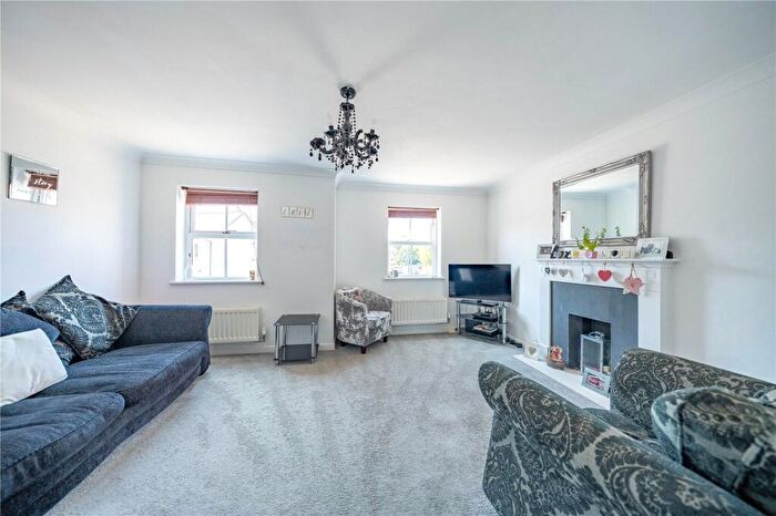 3 Bedroom House For Sale In Chartwell Drive, Maidstone, Kent, ME16