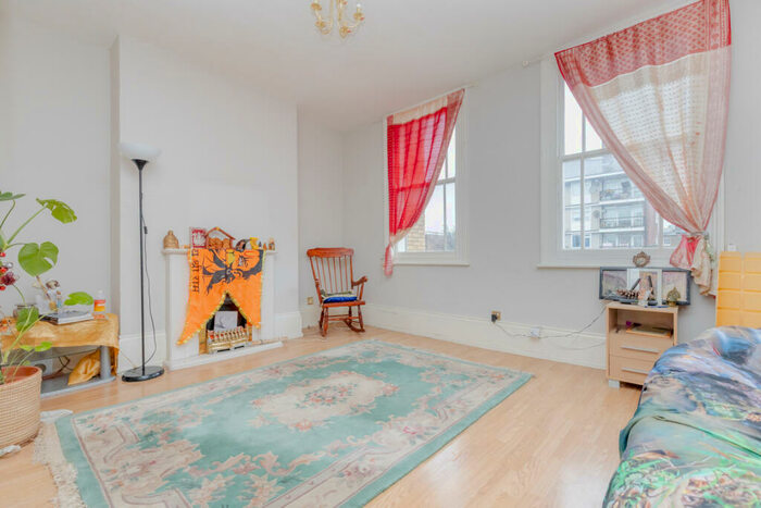 2 Bedroom Flat To Rent In Lorrimore Road, Walworth, SE17