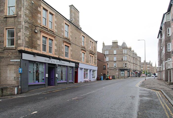 3 Bedroom Flat To Rent In Perth Road, Dundee, DD1