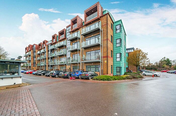 1 Bedroom Flat For Sale In Jessop Court, Brindley Place, UB8