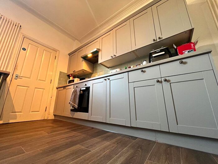 5 Bedroom Terraced House To Rent In Ash Road, Headingley, Leeds, West Yorkshire, LS6