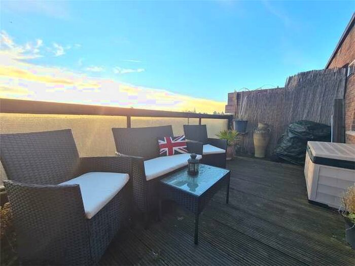 1 Bedroom Flat To Rent In Old Farm Road, East Finchley, N2