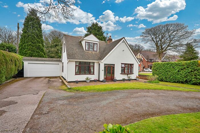4 Bedroom Detached Bungalow For Sale In Broad Lane, Springhill, Essington, WV11