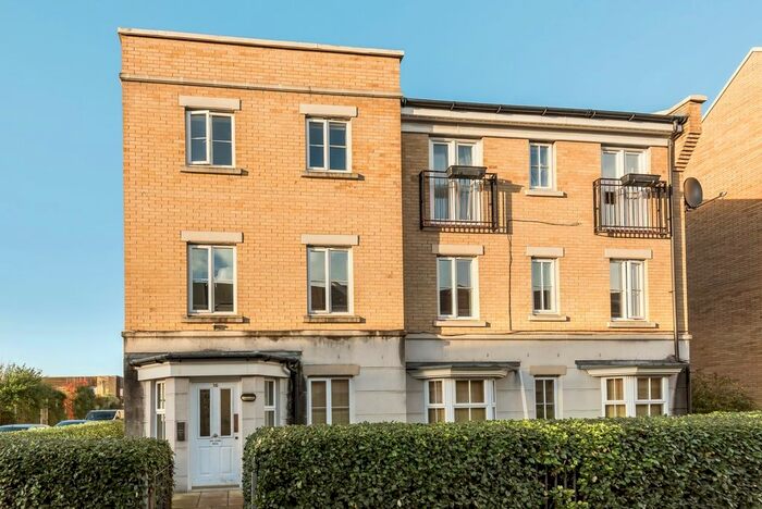 2 Bedroom Flat To Rent In Lynbrook Grove, London, SE15