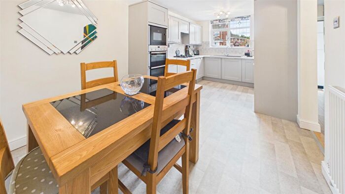 3 Bedroom Semi-Detached House For Sale In Portsdown Road, Halesowen, B63