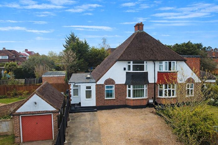 3 Bedroom Semi Detached House For Sale In Moorcroft Way, Pinner, HA5