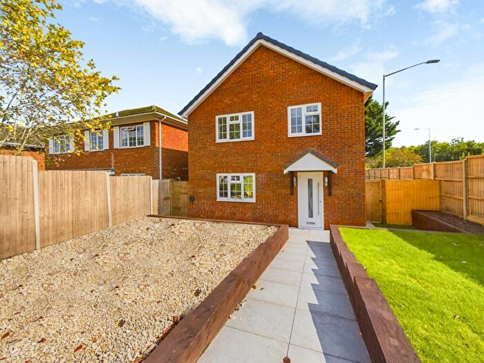 3 Bedroom Detached House For Sale In The Spiert, Stone, Aylesbury, HP17