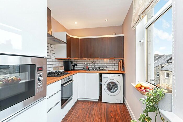 2 Bedroom Flat For Sale In Dukes Road, Rutherglen, Glasgow, South Lanarkshire, G73
