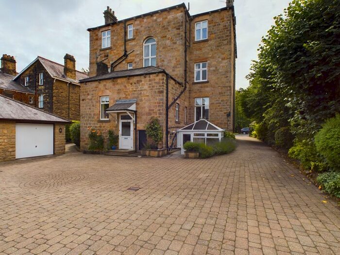 2 Bedroom Apartment To Rent In Park Road, Harrogate, HG2