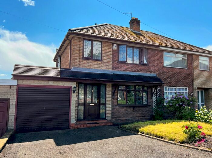 Houses for sale & to rent in WS6 7AE, High Street, Cheslyn Hay North