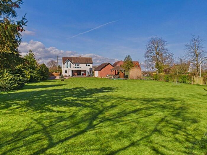 5 Bedroom Detached House For Sale In Beauchamp Lane, Callow End, WR2