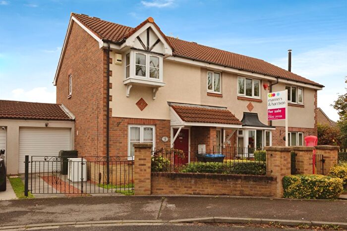 2 Bedroom Semi-Detached House For Sale In College Road, Middlesbrough, TS3