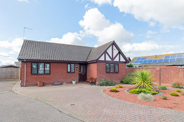 3 Bedroom Detached Bungalow For Sale In Tudor Walk, Gorleston, NR31