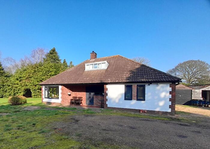 5 Bedroom Bungalow For Sale In High Street, Snitterby, Gainsborough, DN21
