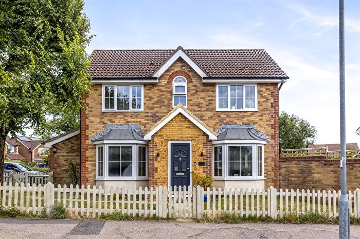 4 Bedroom Detached House For Sale In Windmill View, Patcham, Brighton, BN1