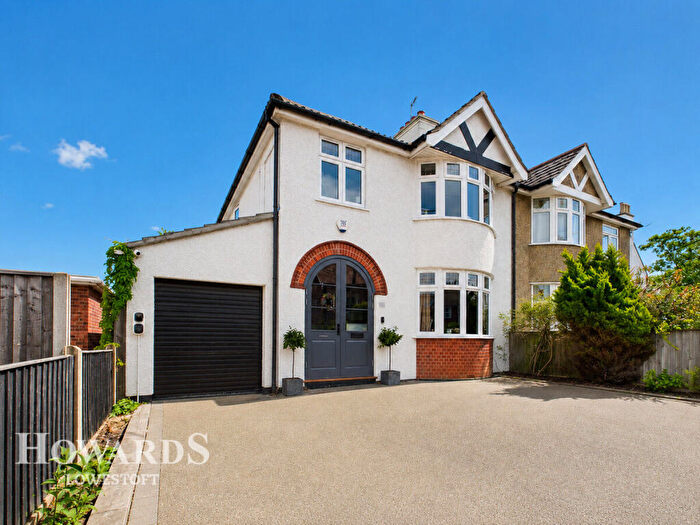 3 Bedroom Semi Detached House For Sale In Cotmer Road, Lowestoft, NR33