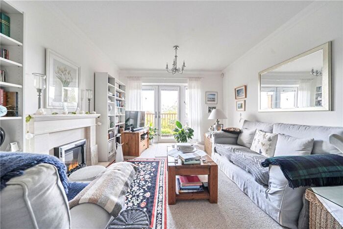 2 Bedroom Flat For Sale In Priory Court, Marlborough, Wiltshire, SN8