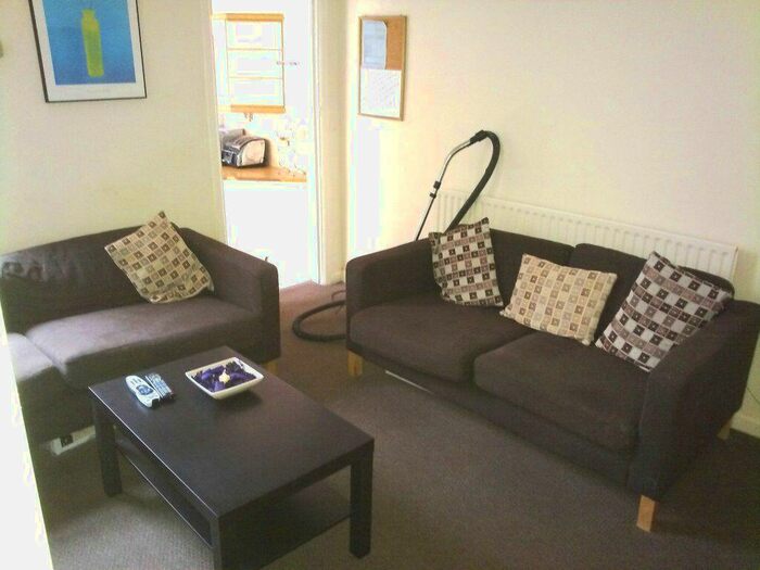 5 Bedroom House To Rent In Dawlish Road, B29