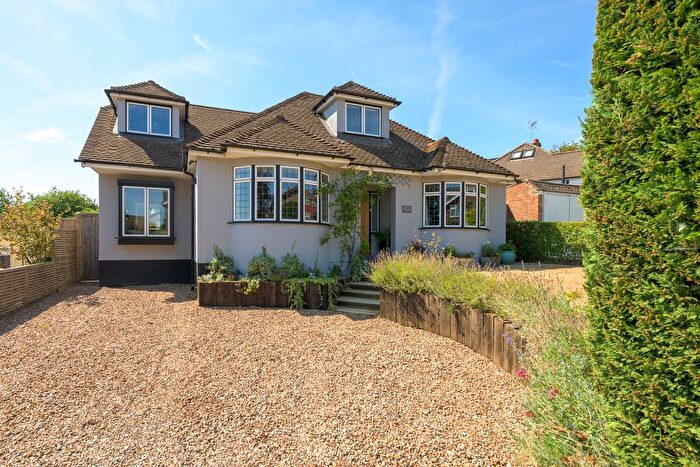 5 Bedroom Detached House For Sale In Oak Tree Road, Marlow, SL7