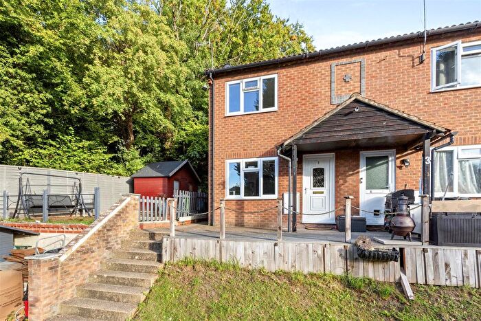 1 Bedroom Semi Detached House For Sale In Westfield Walk, High Wycombe (Private Garden), HP12