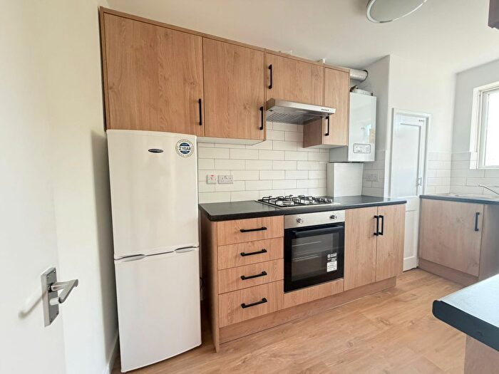 2 Bedroom Flat To Rent In Byron Road, Harrow, HA1