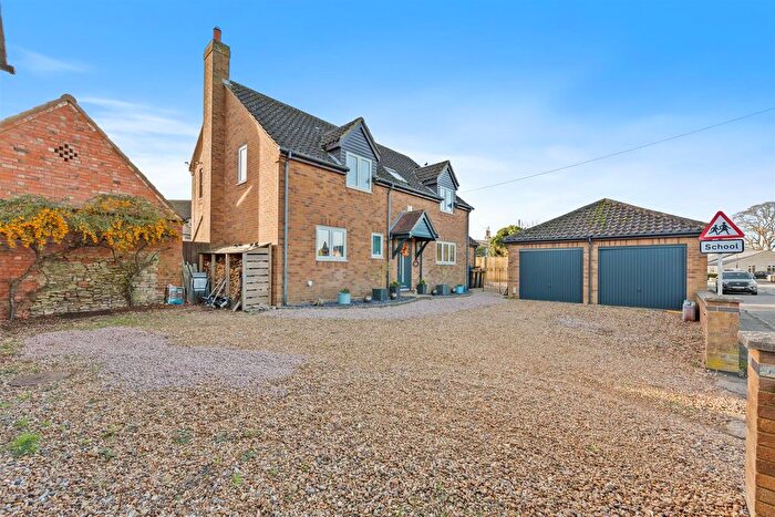 3 Bedroom Detached House For Sale In High Street, Titchmarsh, NN14