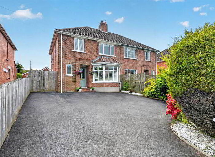 3 Bedroom Semi-detached Villas For Sale In Kingsway Park, Belfast, BT5
