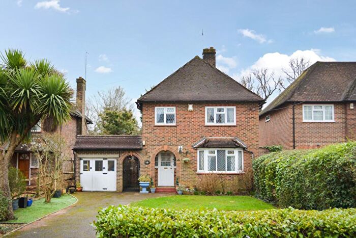 3 Bedroom House For Sale In Goffs Park Road, Southgate, RH11
