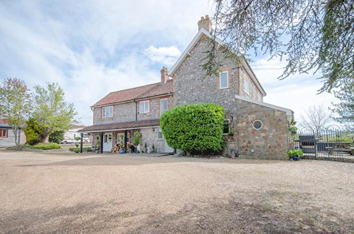 5 Bedroom Detached House For Sale In Riding Barn Hill, Wick, Bristol, BS30