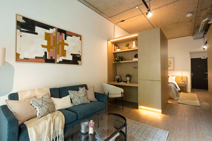 1 Bedroom Flat To Rent In Hammersmith Rd, London, W6