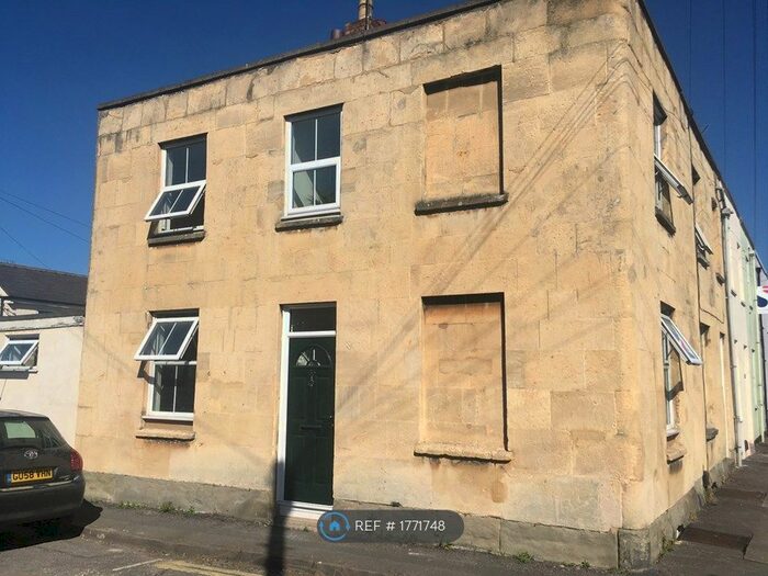 3 Bedroom End Of Terrace House To Rent In St. Annes Terrace, Cheltenham, GL52