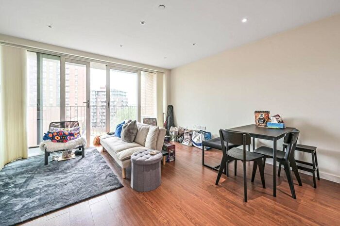 2 Bedroom Flat For Sale In Moorhen Drive, Colindale, London, NW9