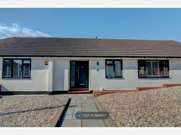 3 Bedroom Semi-Detached House To Rent In Lindsay Avenue, Hitchin, SG4