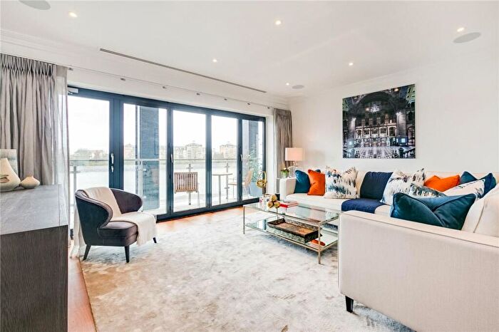 3 Bedroom Flat To Rent In Oxbridge Terrace, Hammersmith, W6