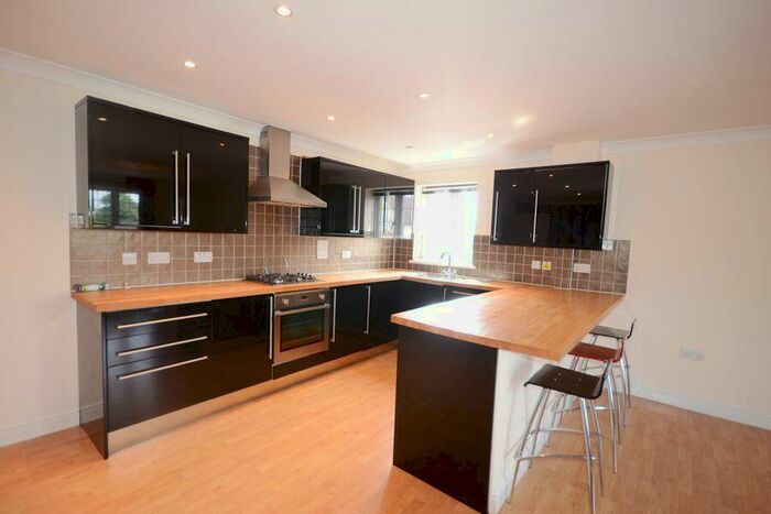 2 Bedroom Apartment To Rent In Heath House, GU16