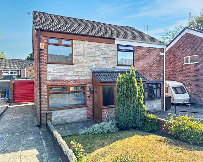3 Bedroom Semi Detached House For Sale In Merton Road, Wigan, WN3