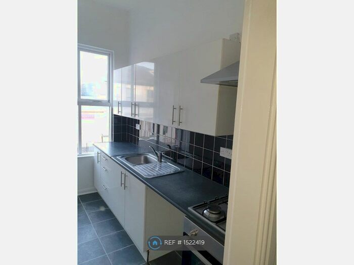 2 Bedroom Flat To Rent In Coltman Street, Hull, HU3
