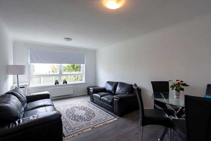 2 Bedroom Terraced House For Sale In High Street, Kirkcaldy, Dysart, KY1