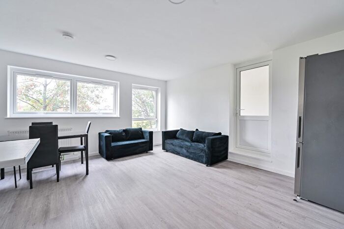 5 Bedroom Flat To Rent In Sharratt Street, London, SE15