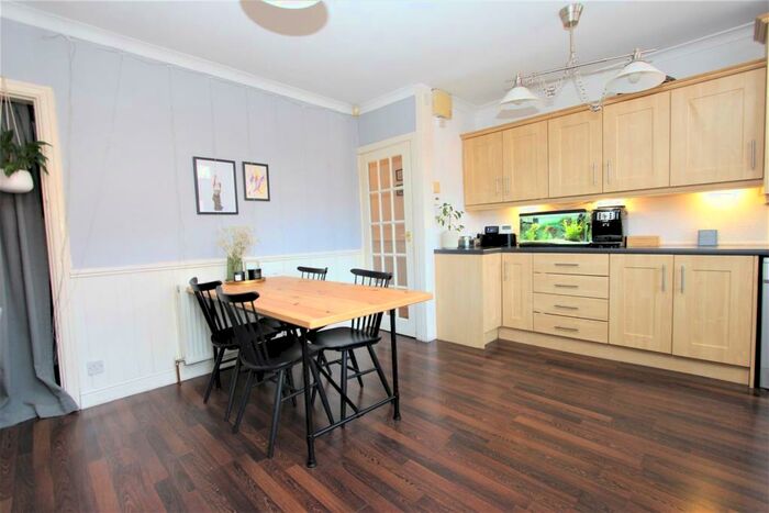 3 Bedroom Terraced House To Rent In Marsden View, Leeds, LS11