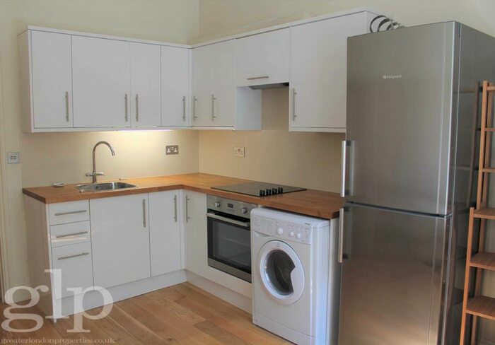 1 Bedroom Flat To Rent In Shaftesbury Av, London, WC2H