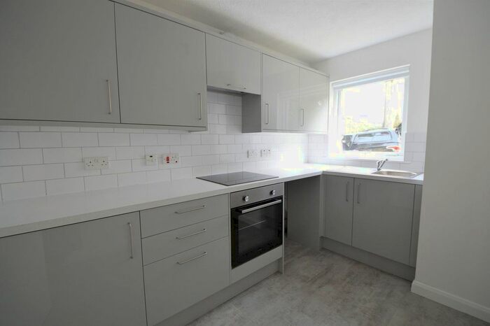 1 Bedroom Flat To Rent In Beacon Road, Crowborough, TN6