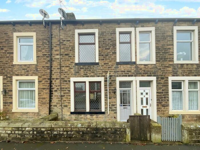 3 Bedroom Terraced House To Rent In Linden Road, Earby, Barnoldswick, Lancashire, BB18