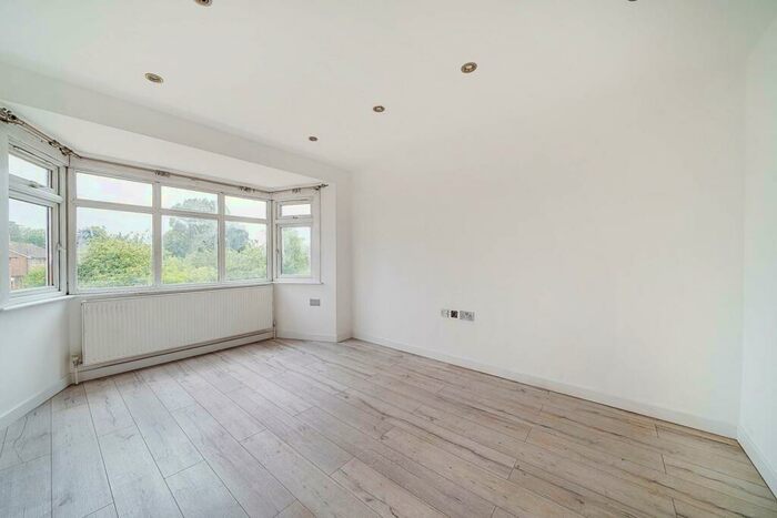 4 Bedroom Semi-Detached House To Rent In Wemborough Road, Stanmore, HA7