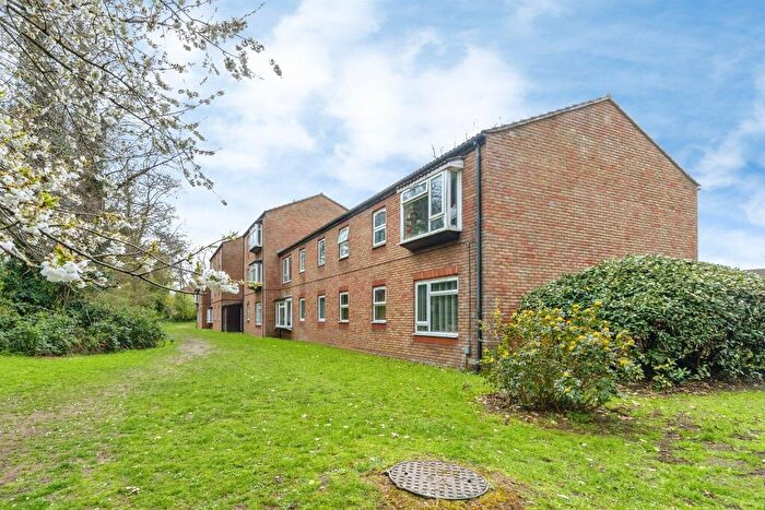 2 Bedroom Flat For Sale In Baron Court, Stevenage, SG1