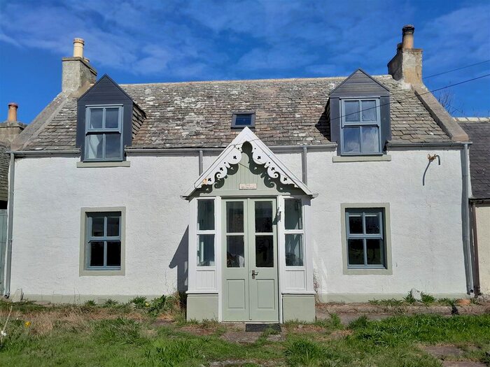 3 Bedroom End Of Terrace House For Sale In Beach Road, Kingston, Fochabers, IV32