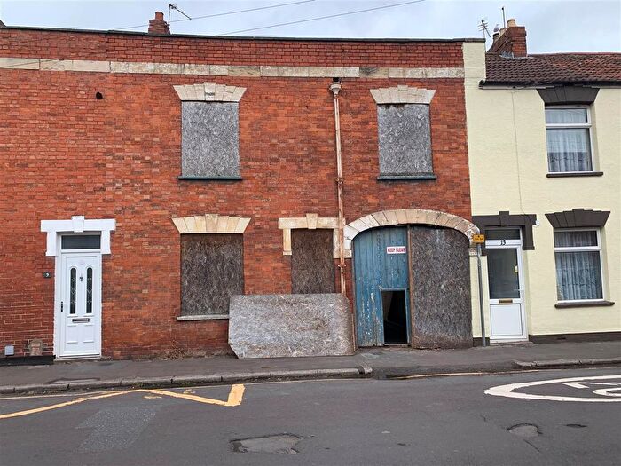 4 Bedroom Property For Sale In Wellington Road, Bridgwater, TA6